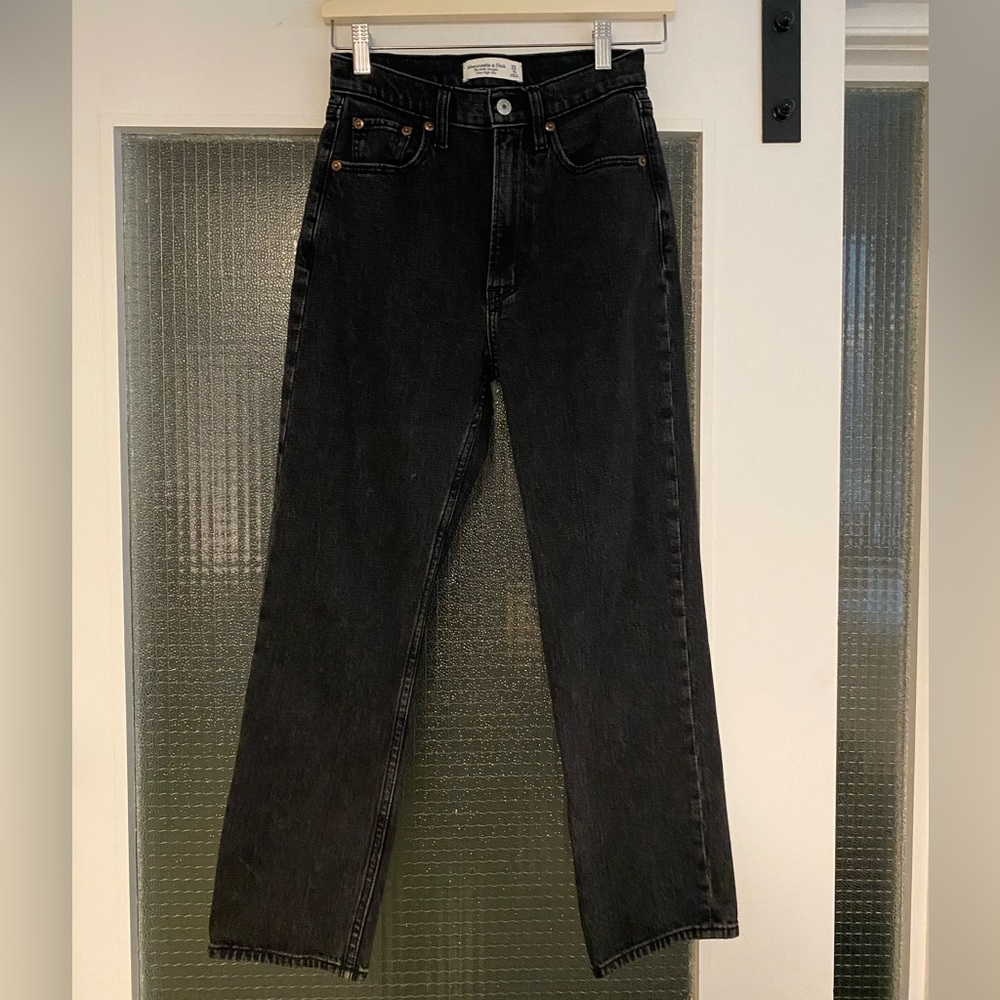 Abercrombie high rise straight leg jean